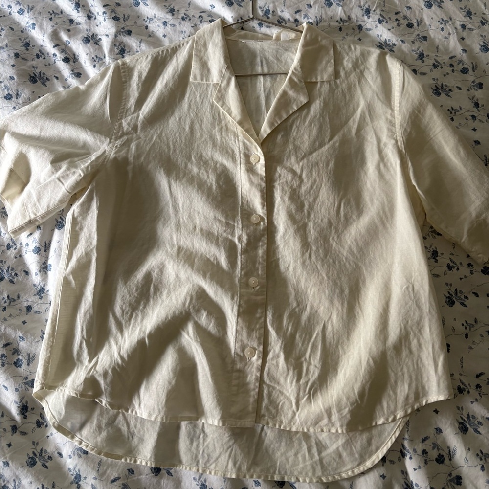 Uniqlo Linen Blend Button-Down - Picture 2 of 4